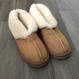 UGG Australian slippers authentic EUC